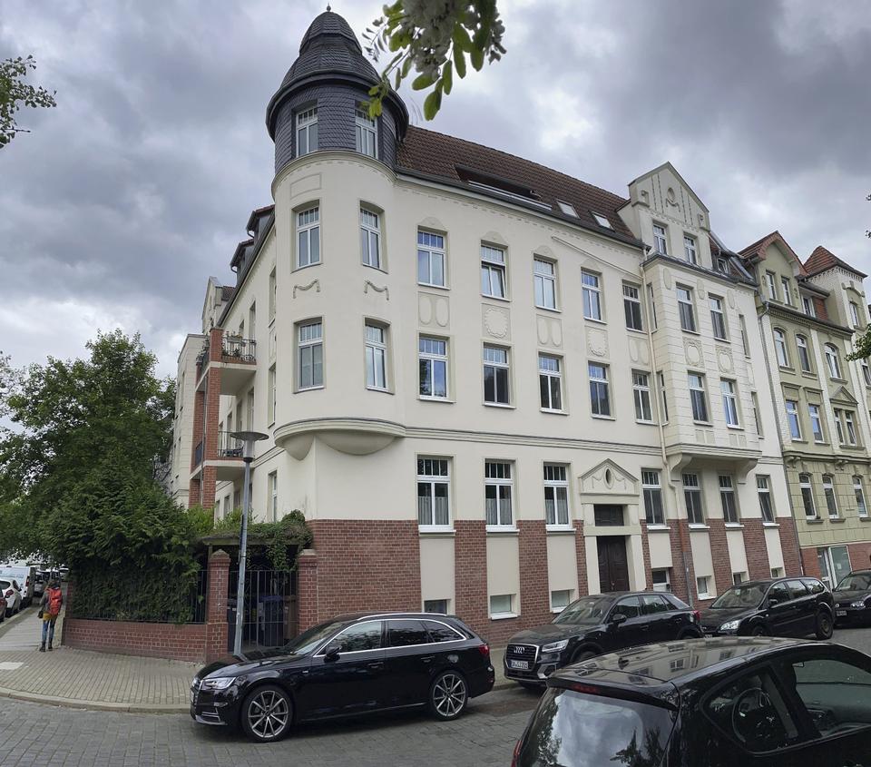 Thumbnail-Geräumige 3-Raum-Wohnung mit Einbauküche und Balkon in der südlichen Innenstadt (OK5010)