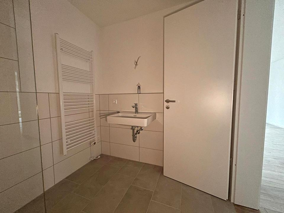 Thumbnail-4 Zimmer 4ZKDB Wohnung Mietwohnung Höchstberg Erstbezug