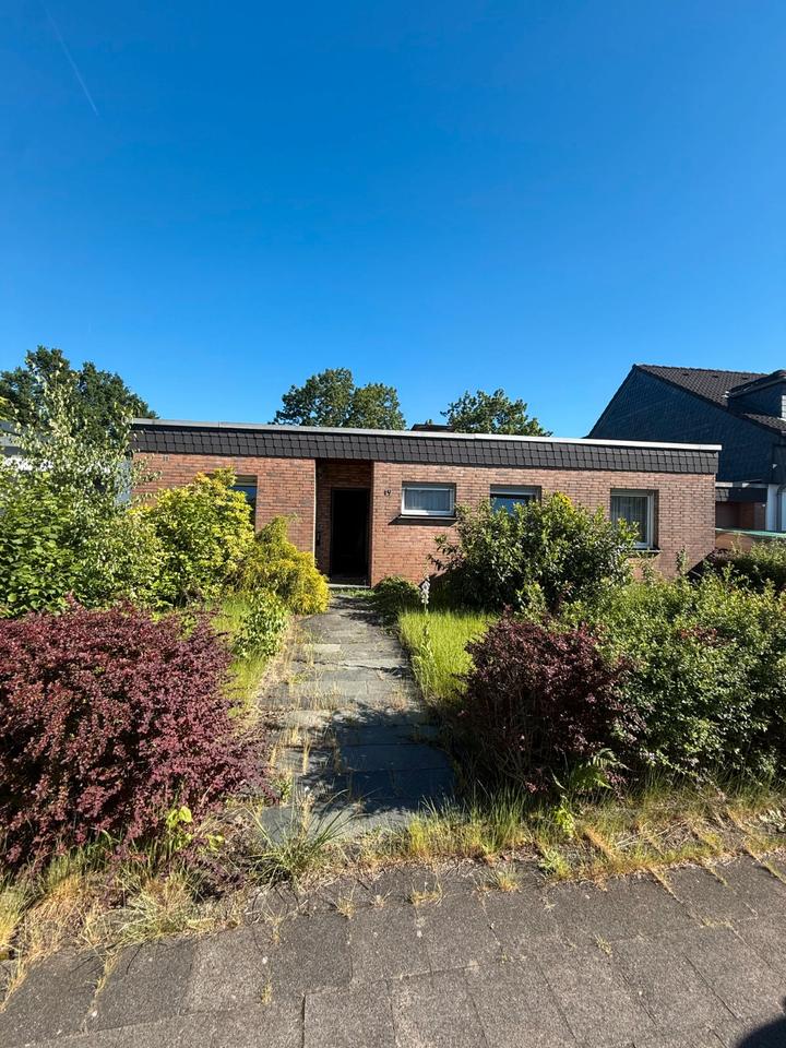 Thumbnail-Freistehender Bungalow mit Garten & Garage in Langenfeld