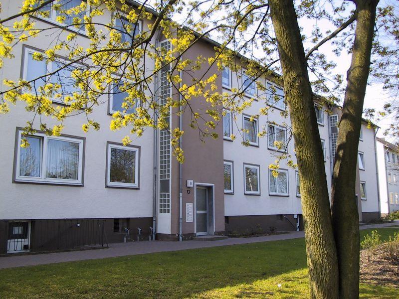 Thumbnail-Großzügige 3-Zimmer-Wohnung mit Balkon