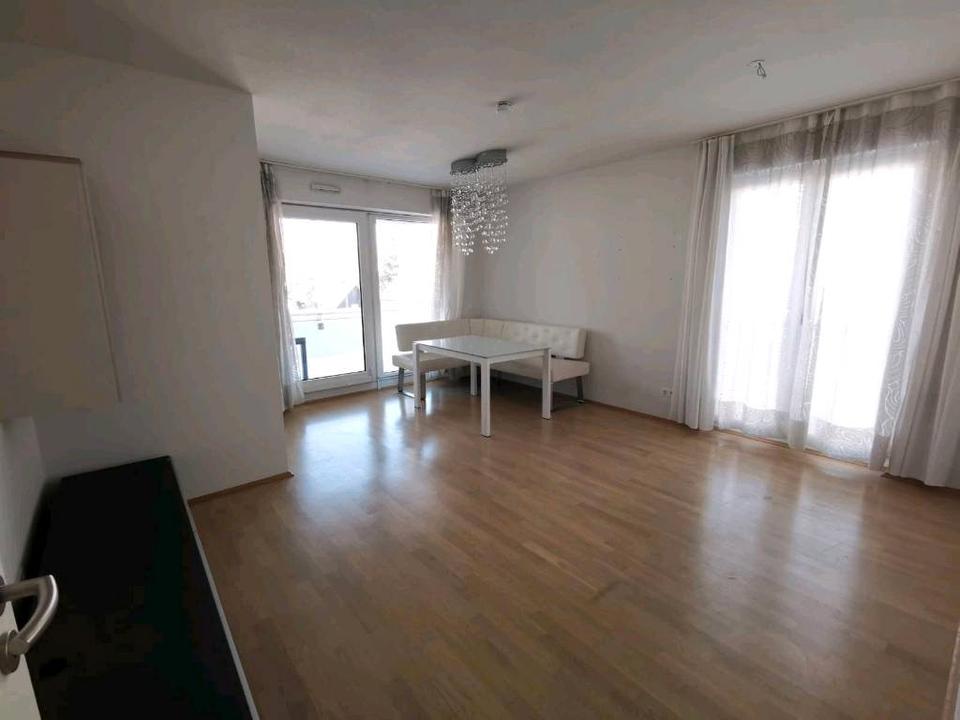 Thumbnail-Helle 3-Zimmer-Wohnung mit Dachterrasse und Balkon München-Aubing