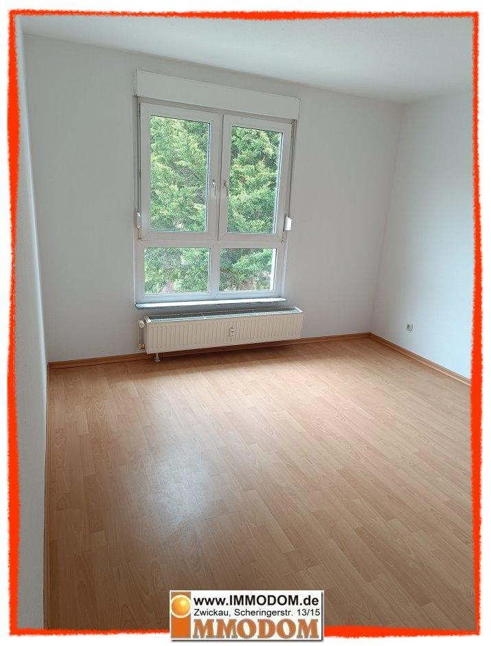 Thumbnail-3-Zimmer-Wohnung mit BALKON, gemütlich und kurze Wege zum ÖPNV sowie zum Einkaufen, in Zwickau-Niederplanitz zu vermieten!