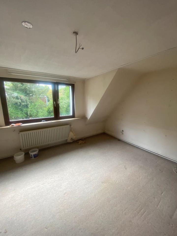 Thumbnail-Schöne 2,5-Zimmer-Dachgeschosswohnung