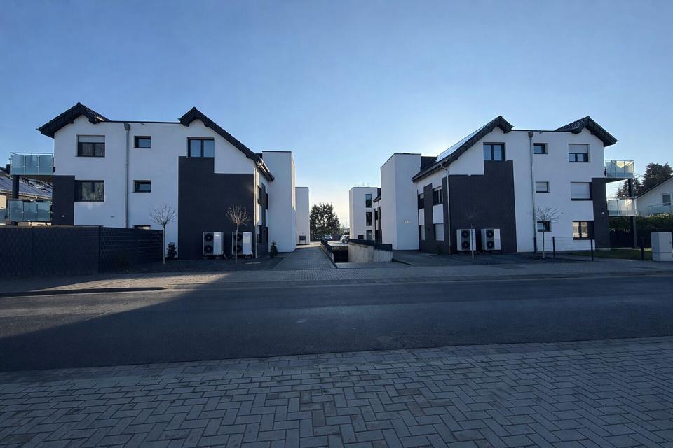 Thumbnail-3-Zimmer-Erdgeschoss-Wohnung mit Garten in Emmerich KFW-40