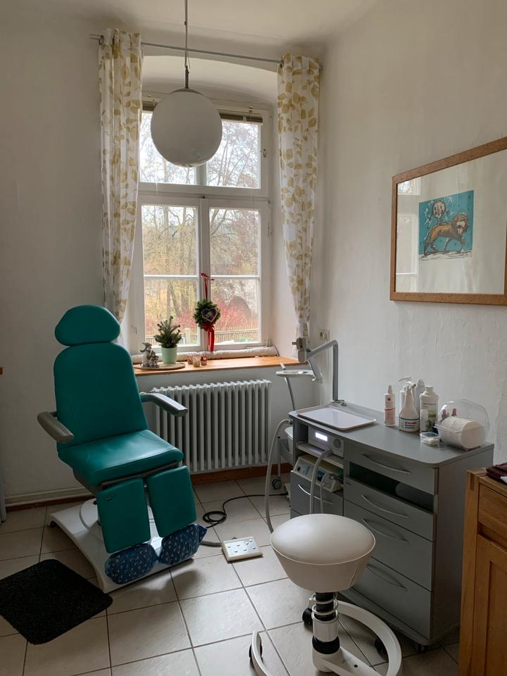 Thumbnail-Ein Raum in einer Praxis für Physiotherapie