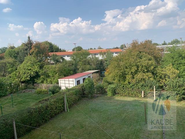 Thumbnail-Möbel rein - Wohlfühlen garantiert - frisch renov. 2-R-Whg. mit Balkon in Stadtzentrums- u.Stadtparknähe zu vermieten