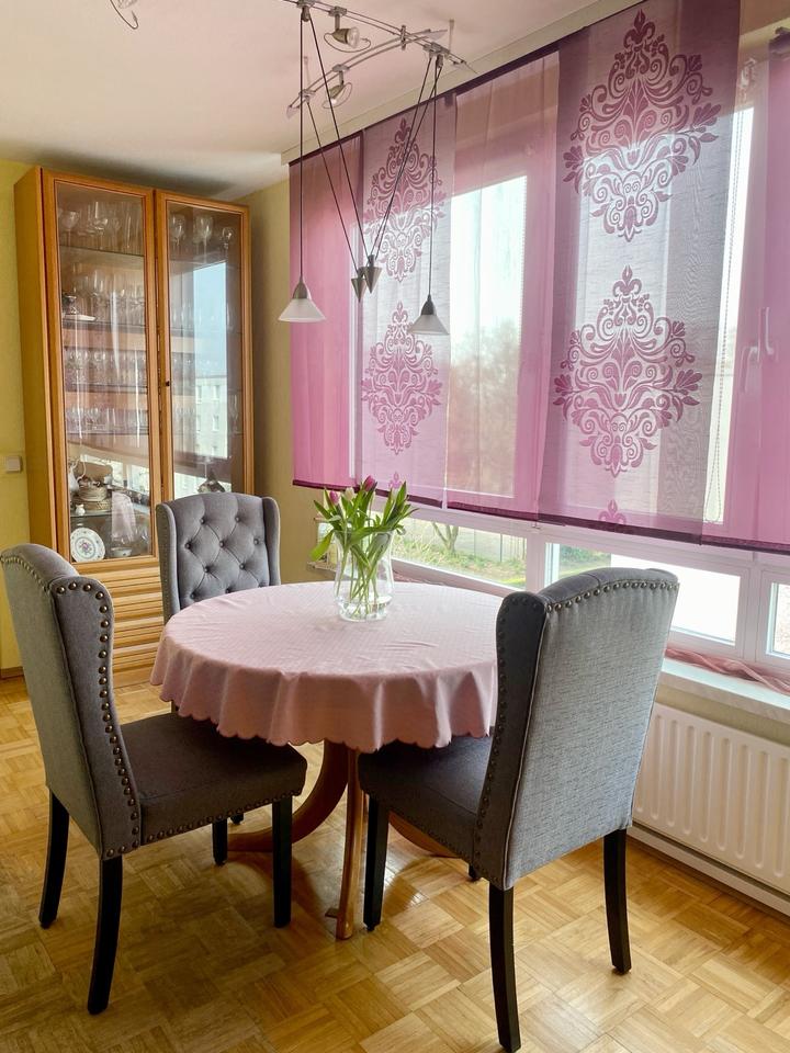 Thumbnail-* VON PRIVAT: HELLE 3-ZI.-WOHNUNG MIT VIEL GRÜNBLICK *