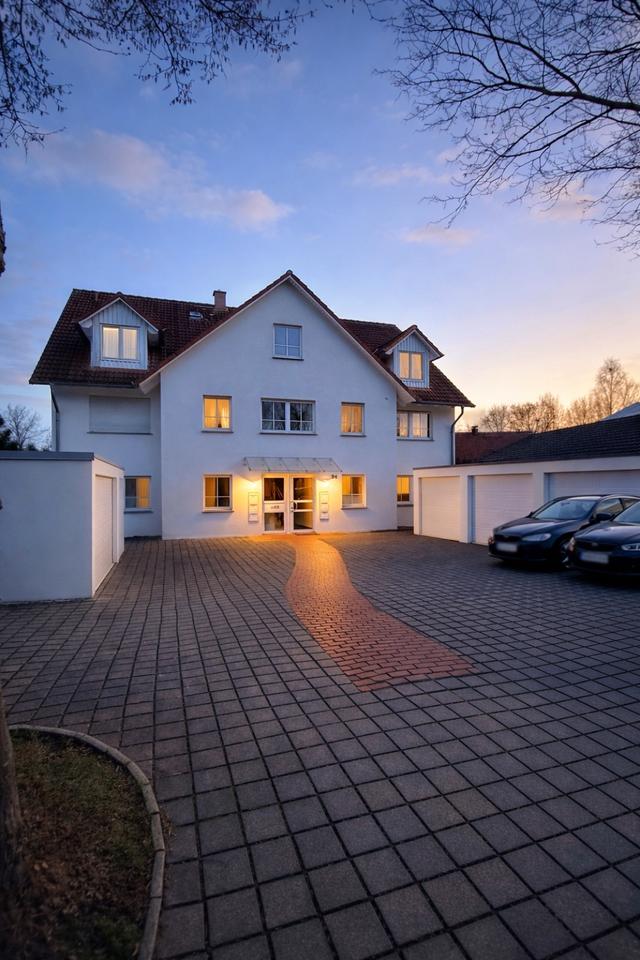 Thumbnail-Helle 2-Zimmer Wohnung mit Einbauküche & Garage P.W. Hausberge