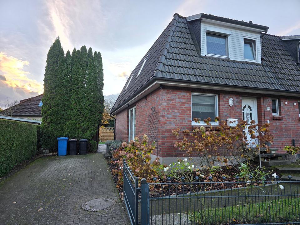 Thumbnail-Moderne, gepflegte Doppelhaushälfte in Rosengarten von Privat