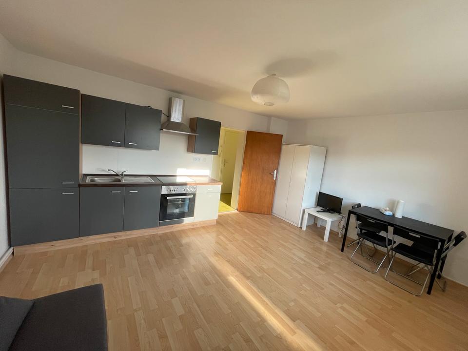 Thumbnail-Teilmöbliert 2 Zimmer Wohnung mit Einbauküche und Balkon
