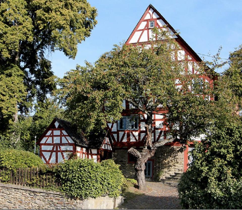 Thumbnail-Historisches Fachwerkhaus in Winden bei NassauProvisonsfrei