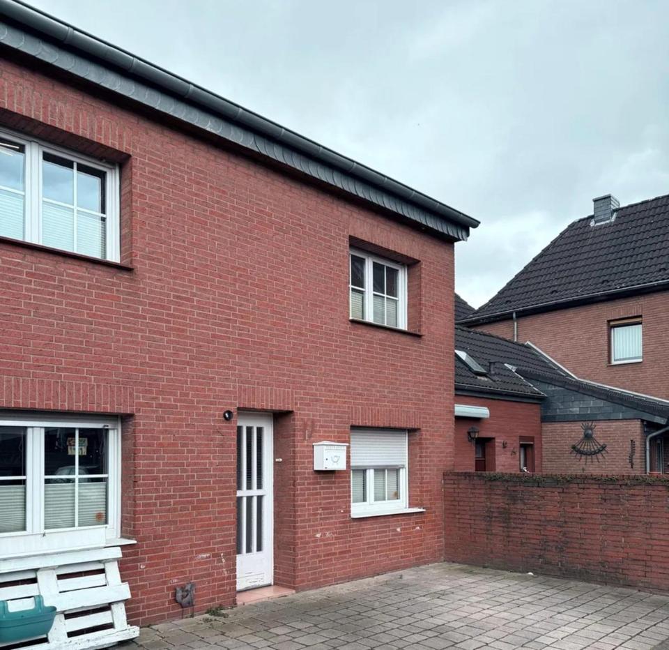 Thumbnail-Charmantes Einfamilienhaus in Köln-Worringen mit Stellplatz