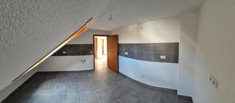 Thumbnail-2,5ZKB Dachgeschoss Wohnung zu vermieten