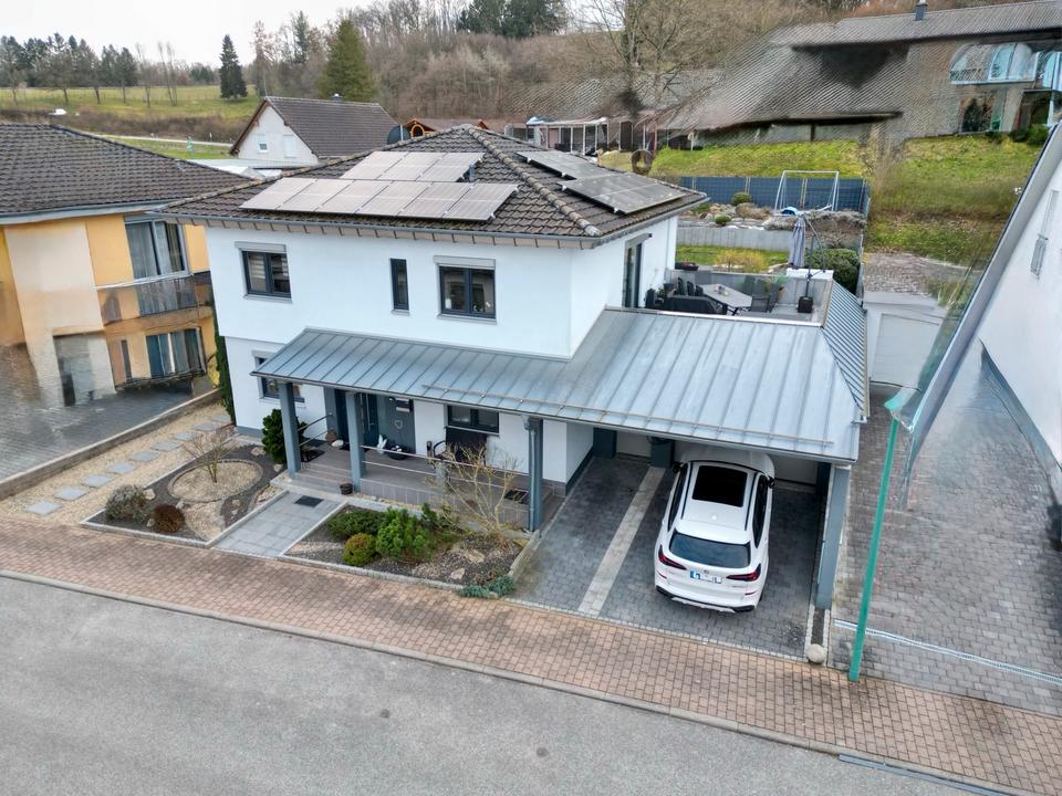 Thumbnail-Schönes Einfamilienhaus in ruhiger Lage mit Panoramablick