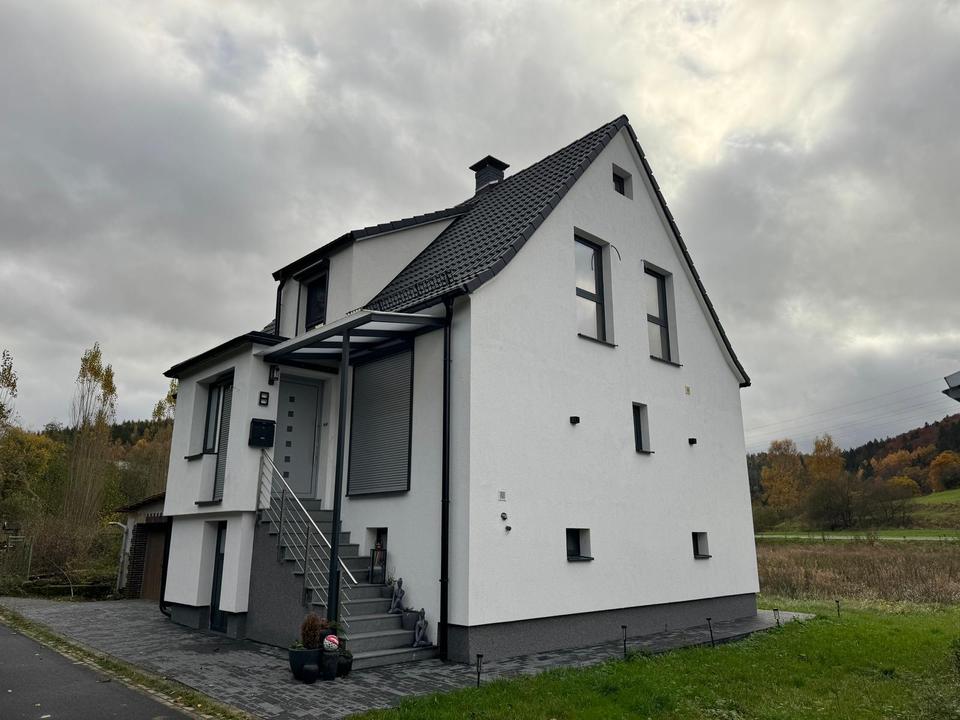Thumbnail-Modernes Einfamilienhaus in schöner Ortsrandlage zu Vermieten