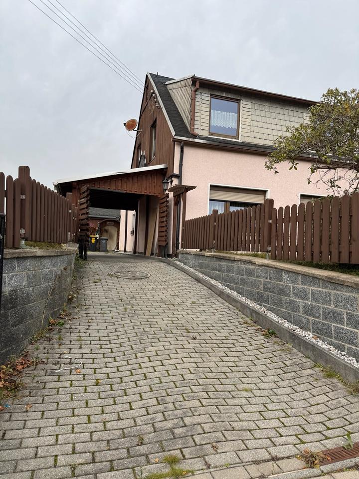 Thumbnail-Doppelhaushälfte steht zum Verkauf in Lößnitz (Erzgeirge)