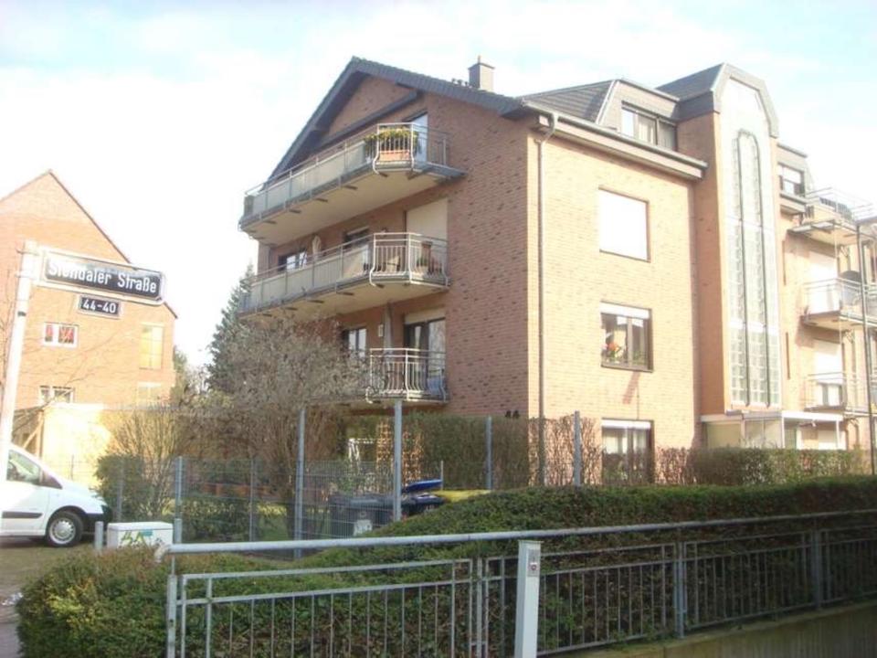 Thumbnail-Freundliche EG-Wohnung mit Balkon und kleinem Garten