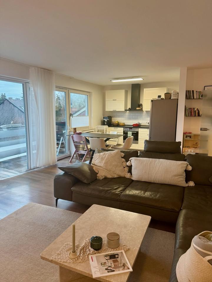 Thumbnail-Moderne 3,5-Zimmer-Dachgeschosswohnung mit Balkon in Neuss