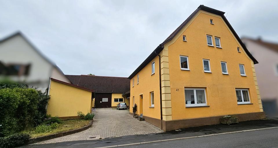 Thumbnail-Ehm. Bauernhof, im schönen und ruhigen Ortskern.