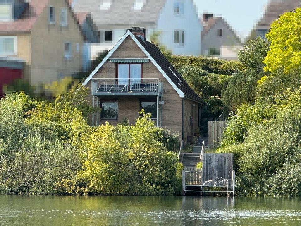 Thumbnail-Einfamilienhaus am See mit Steg und Schlossblick + ELW
