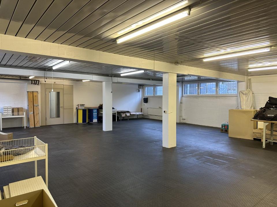 Thumbnail-211m² Büro- und Lagerfläche in Langenhagen Zentrum
