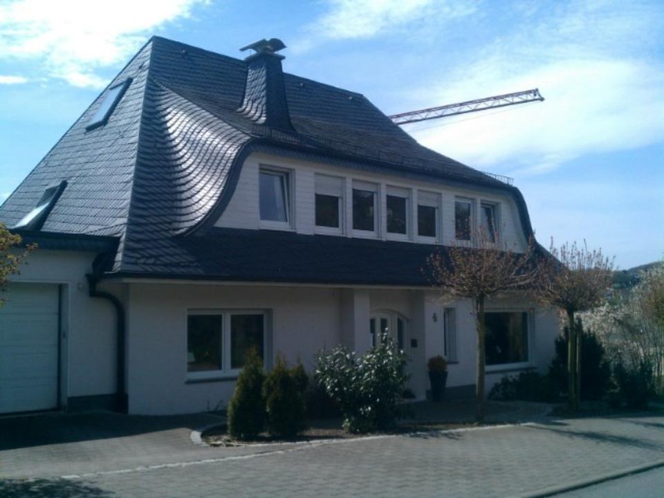 Thumbnail-Luxuriöses Einfamilienhaus (218m²) mit Einliegerwohnung (52m²)