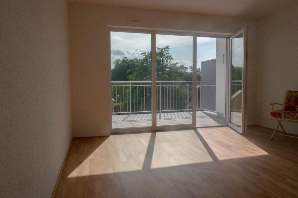 Thumbnail-Helle 2-Zi-Wohnung 67,18 m² in Neuwied, Balkon, Aufzug, Ausblick