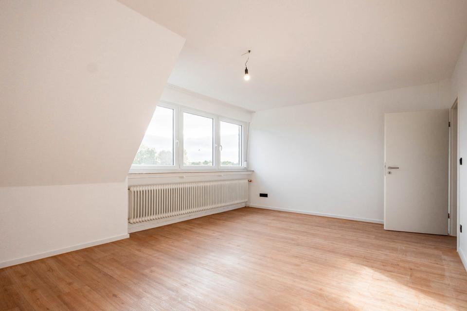 Thumbnail-Top renoviert! 3-ZKB + Balkon + Garage + großer Kellerraum