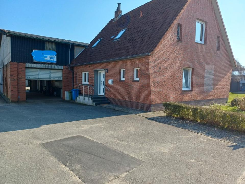 Thumbnail-Haus mit Werkstatt auf dem großen Grundstück