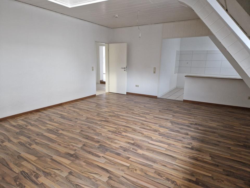 Thumbnail-Gemütliche 2- Zimmer-Dachgeschosswohnung im Agnesviertel!