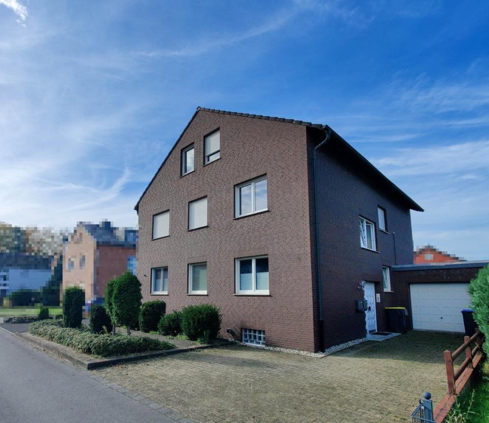 Thumbnail-Einfamilienhaus mit Einliegerwohnung Zweifamilienhaus