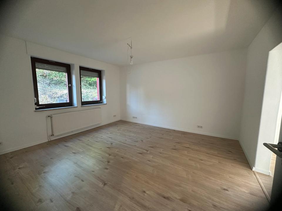 Thumbnail-Kernsanierte 2ZKB Wohnung mit eigenem Eingang in Schwalbach-Elm
