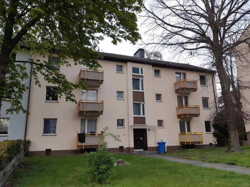 Thumbnail-Modernisierte Wohnung mit 2,5 Zimmern und Balkon (Unterstr. 74)