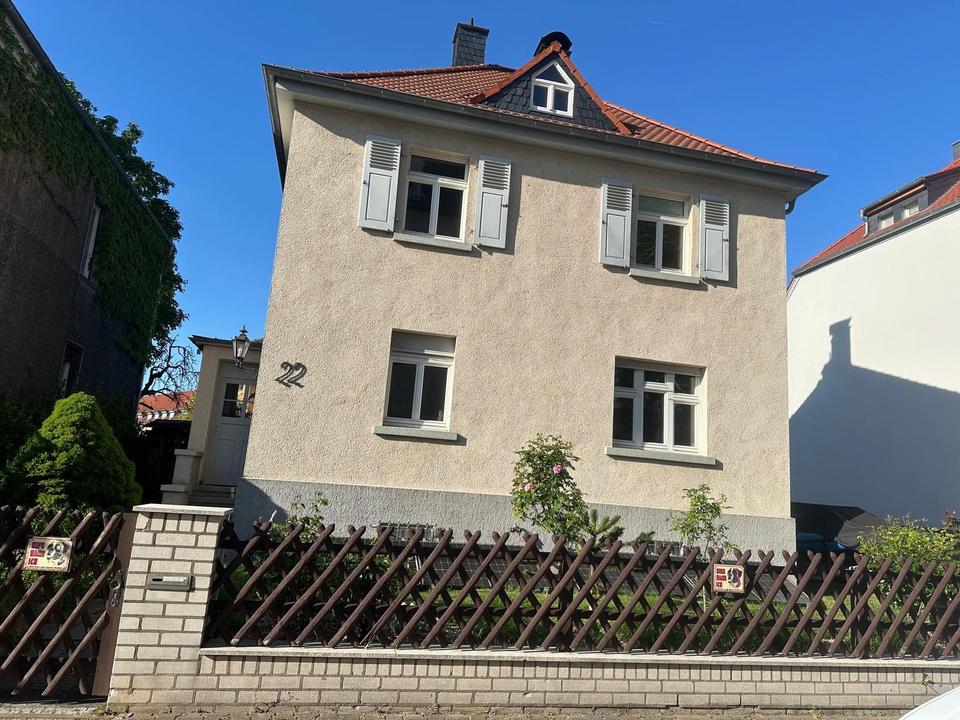 Thumbnail-Ein einfamilien Zweifamilien Haus zum Verkaufen