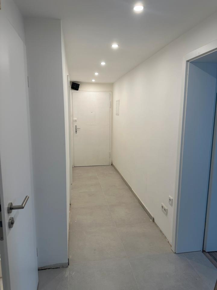 Thumbnail-Schöne renovierte 2 Zimmer Wohnung mit Stellplatz