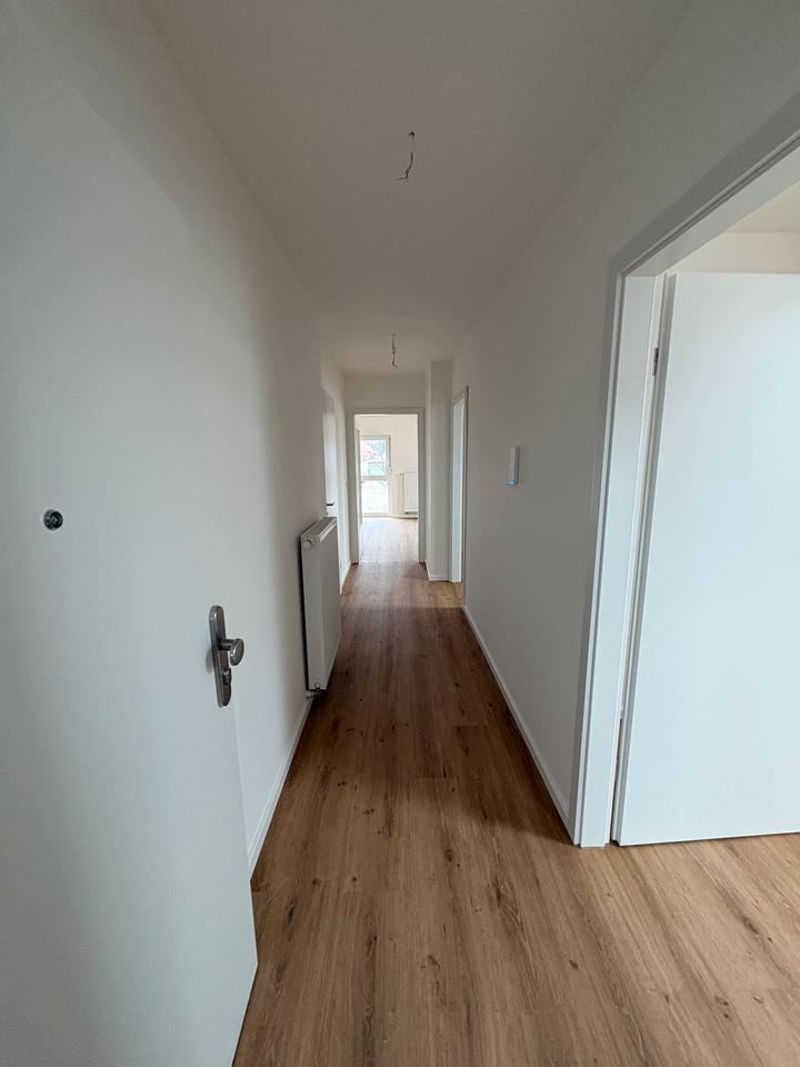 Thumbnail-3-Zimmer-Dachgeschoss-Wohnung – Erstbezug nach Kernsanierung