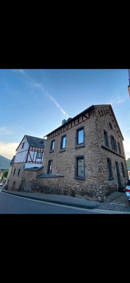 Thumbnail-Vielseitiges,historisches Pfarrhaus an der Mosel