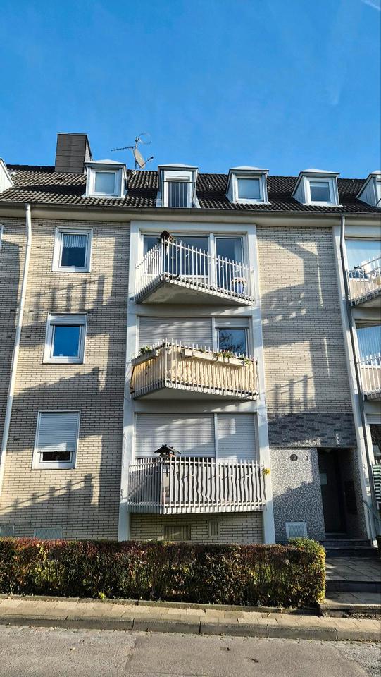 Thumbnail-Schöne möblierte 3 Z.K.D.B. kleiner Balkon ca.55qm in zentraler, ruhiger Lage in Aachen