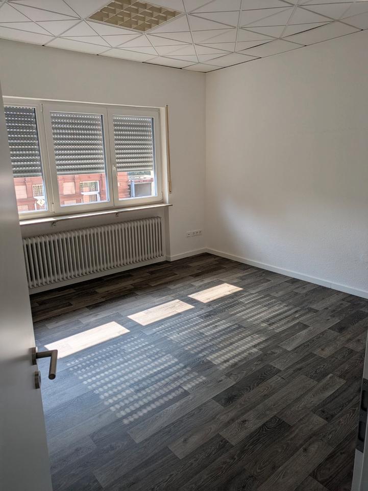 Thumbnail-Büro, Praxisräume, Büroräume, Geschäftsräume in Maikammer