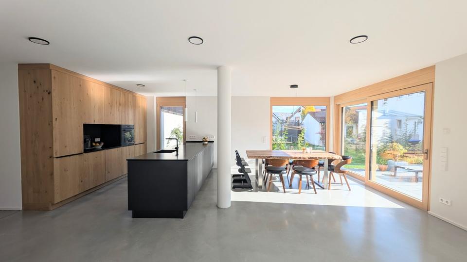 Thumbnail-Privat: Wohnen wie im Doppelhaus - Luxuriöse 6,5 Zi. Maisonette