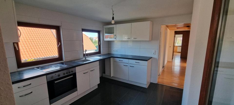 Thumbnail-Frisch renovierte helle 3 Zimmer Wohnung zu vermieten