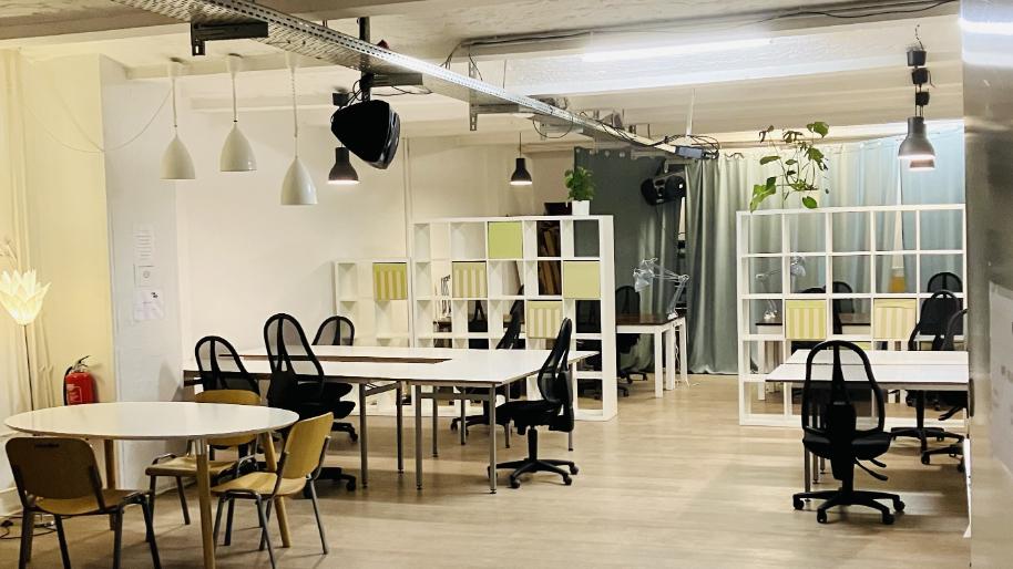 Thumbnail-Zentraler 247-Coworking Space am Kottbusser Tor: Büroraum für bis zu 14 Personen