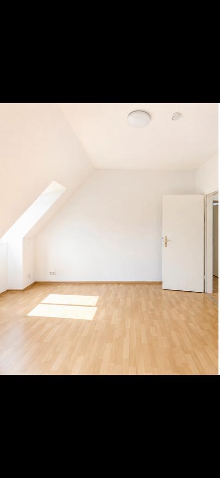 Thumbnail-2 Zimmer 65qm DG zu verkaufen - von Privat