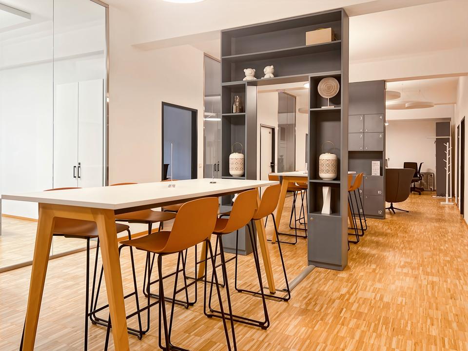 Thumbnail-Privater Büroraum für 3 Person in Regus Neumarkt
