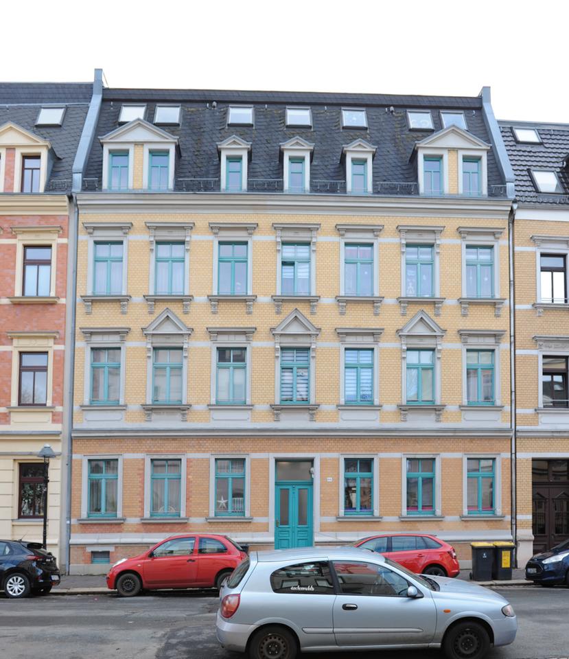 Thumbnail-Gemütliche ruhig gelegene Dachgeschoßwohnung mit großem Südbalkon in schöner Lage und tollem Ausblick