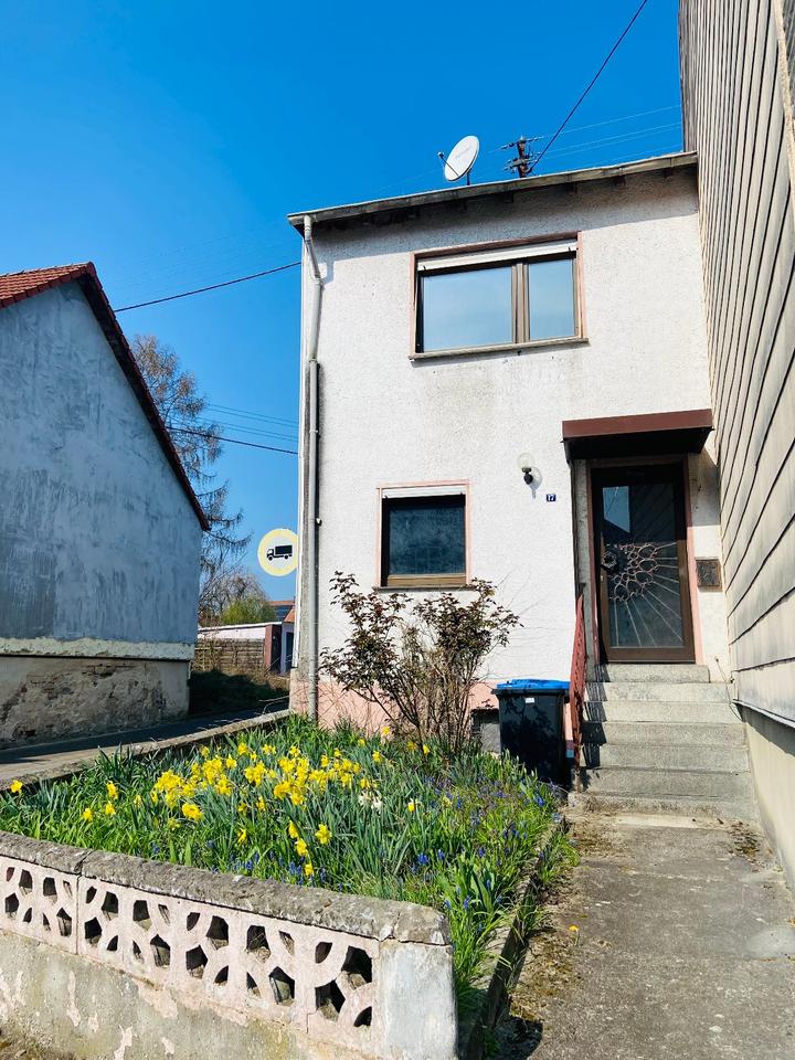 Thumbnail-Einseitig angebautes Einfamilienhaus in Blickweiler