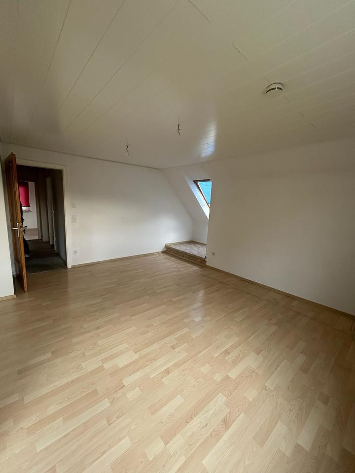 Thumbnail-3,5 Zimmer Wohnung in guter Lage in Oberbettringen