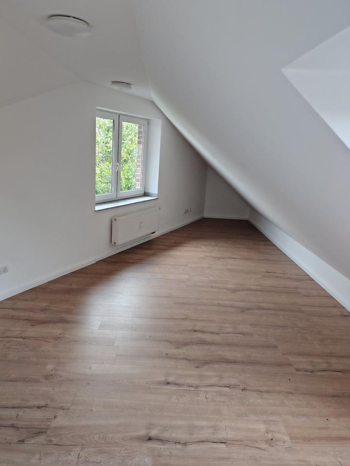 Thumbnail-Kleine Dachgeschosswohnung, Singlewohnung Mehrhoog