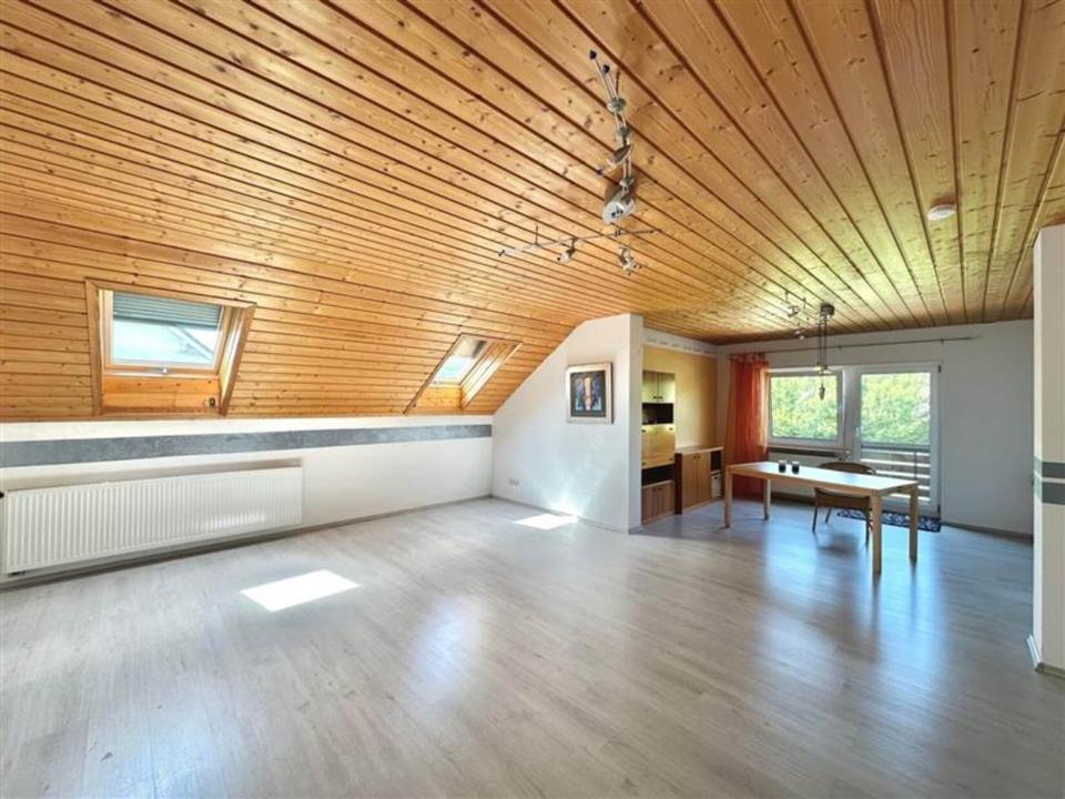 Thumbnail-Gepflegte, helle und renovierte Wohnung in Felsberg zu vermieten