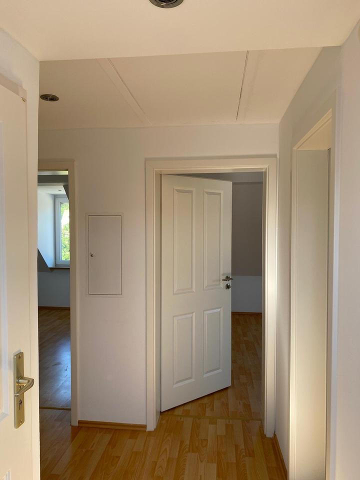 Thumbnail-Schöne, renovierte 2-Zimmer-Dachgeschosswohnung